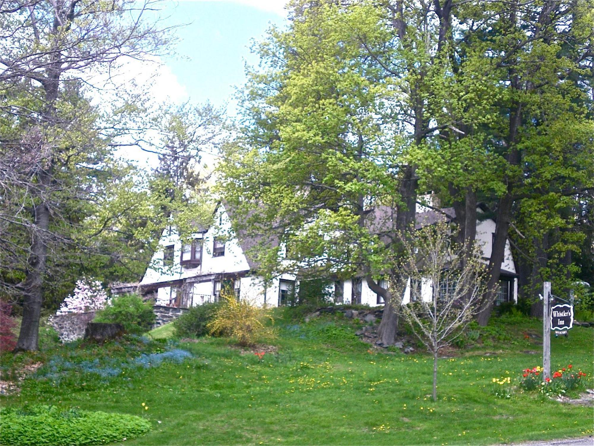 Whistler'S Inn Lenox Exterior photo